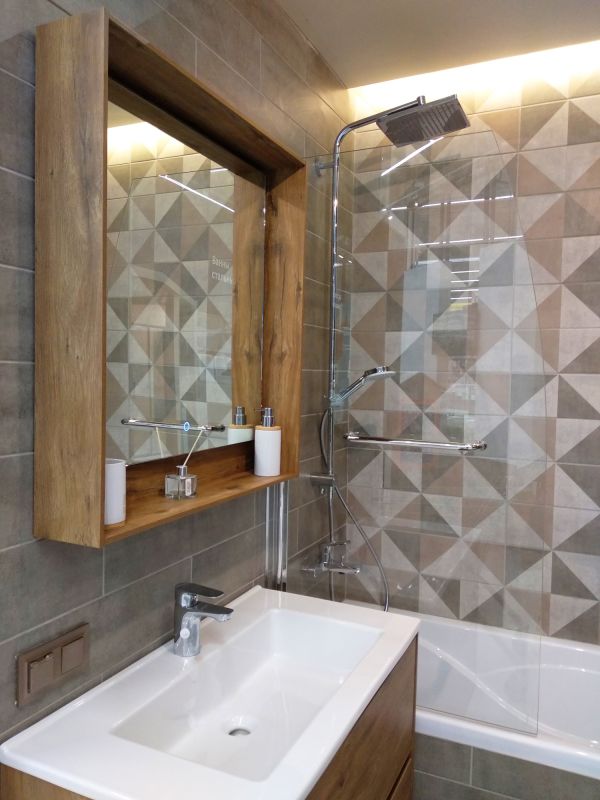 Modern Tile Accents